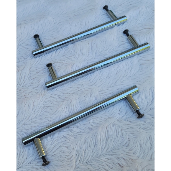 3 NEW contemporary silver metal cabinet bar pulls - Picture 2 of 16